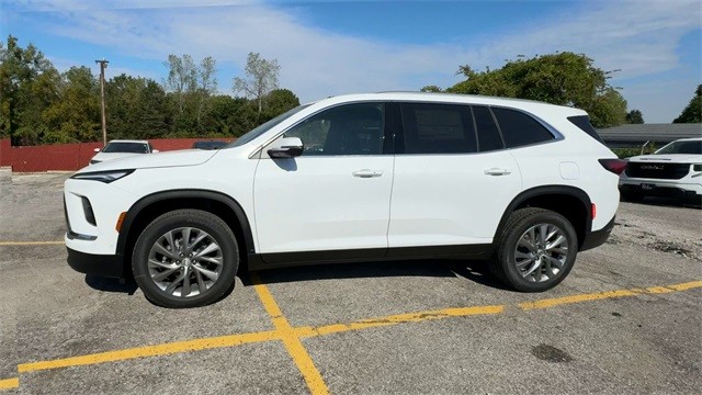 Buick Enclave Vehicle Full-screen Gallery Image 05