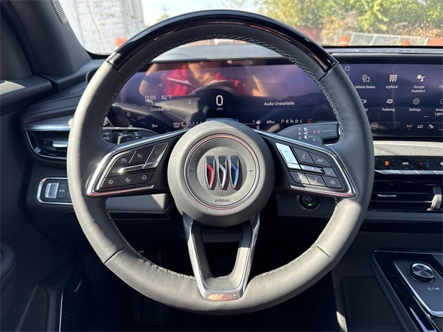 Buick Enclave Vehicle Full-screen Gallery Image 14