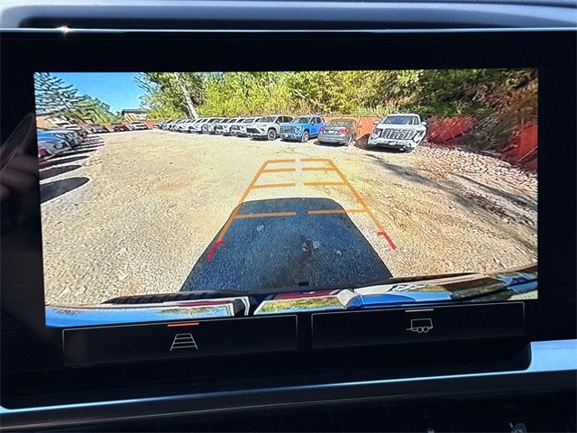 GMC Sierra 1500 Vehicle Full-screen Gallery Image 17