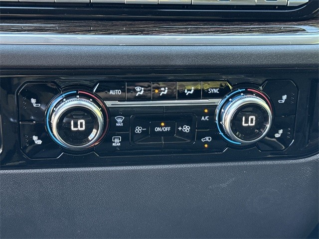 GMC Sierra 1500 Vehicle Full-screen Gallery Image 19