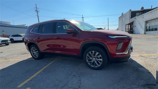 Buick Enclave Vehicle Full-screen Gallery Image 02