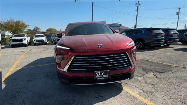 Buick Enclave Vehicle Full-screen Gallery Image 03