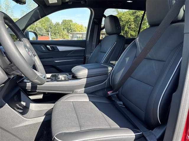 Buick Enclave Vehicle Full-screen Gallery Image 11