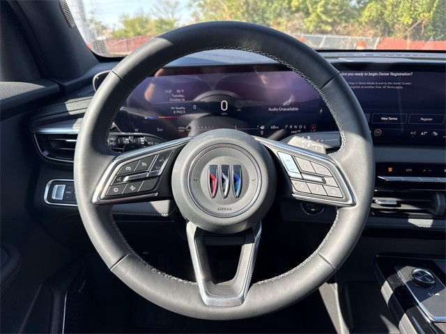 Buick Enclave Vehicle Full-screen Gallery Image 14