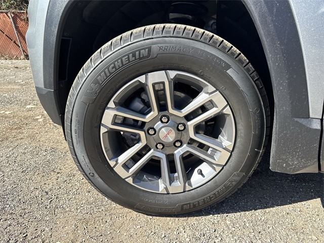 GMC Terrain Vehicle Full-screen Gallery Image 10