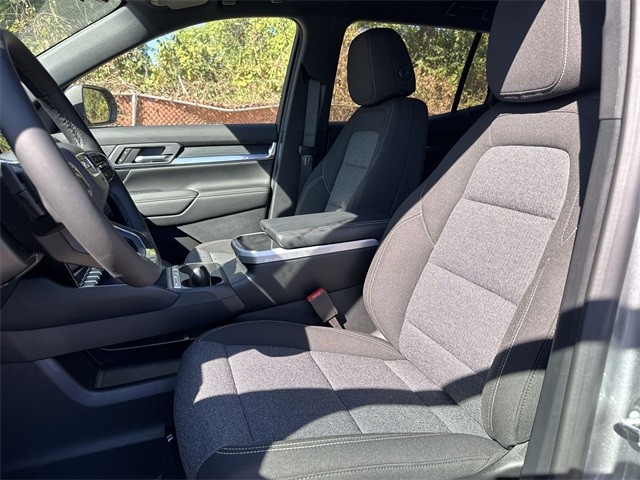 GMC Terrain Vehicle Full-screen Gallery Image 11