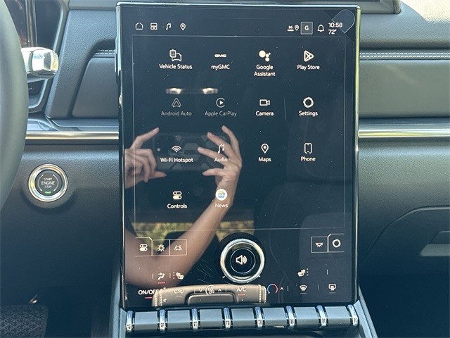 GMC Terrain Vehicle Full-screen Gallery Image 16