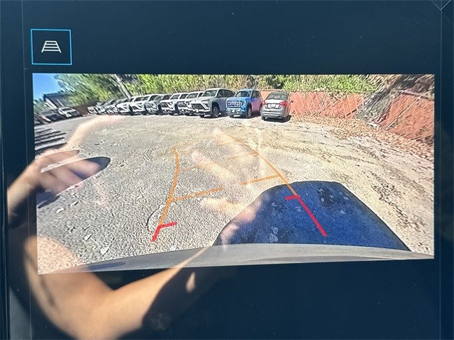 GMC Terrain Vehicle Full-screen Gallery Image 17