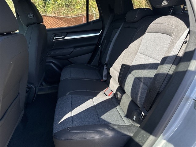 GMC Terrain Vehicle Full-screen Gallery Image 22