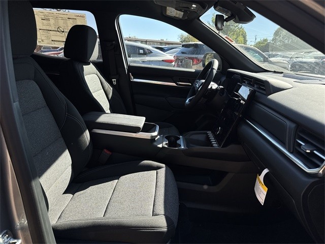 GMC Terrain Vehicle Full-screen Gallery Image 24