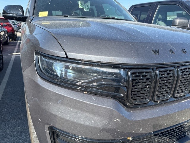 Jeep Wagoneer Vehicle Full-screen Gallery Image 07