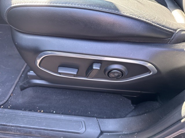 Jeep Wagoneer Vehicle Full-screen Gallery Image 20