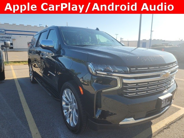 Chevrolet Suburban Vehicle Full-screen Gallery Image 03