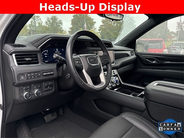 GMC Yukon Vehicle Full-screen Gallery Image 13