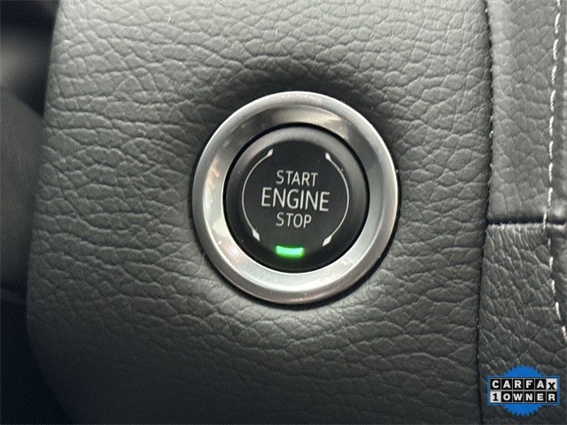 GMC Yukon Vehicle Full-screen Gallery Image 21