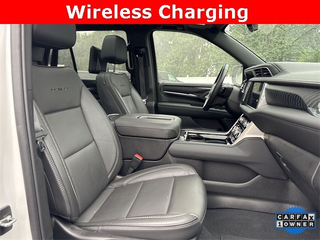 GMC Yukon Vehicle Full-screen Gallery Image 33