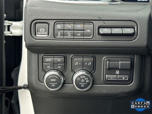 GMC Yukon Vehicle Full-screen Gallery Image 40