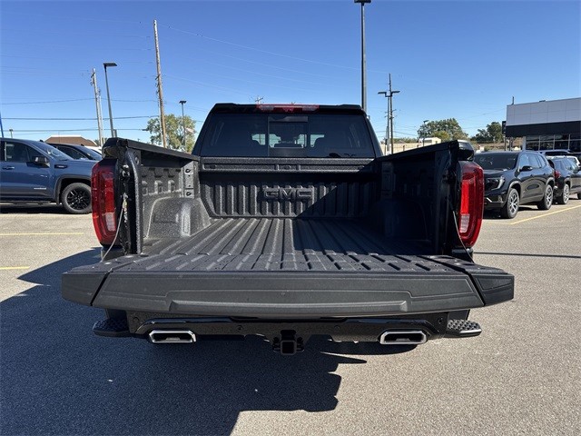 GMC Sierra 1500 Vehicle Full-screen Gallery Image 24