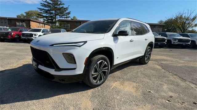 Buick Enclave Vehicle Full-screen Gallery Image 04