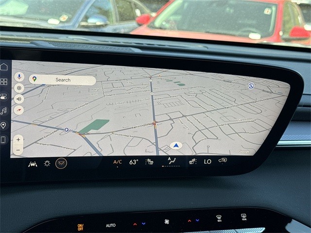 Buick Enclave Vehicle Full-screen Gallery Image 18