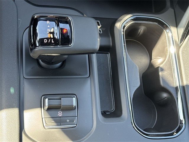 GMC Sierra 1500 Vehicle Full-screen Gallery Image 20