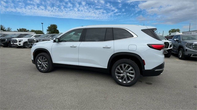 Buick Enclave Vehicle Full-screen Gallery Image 06