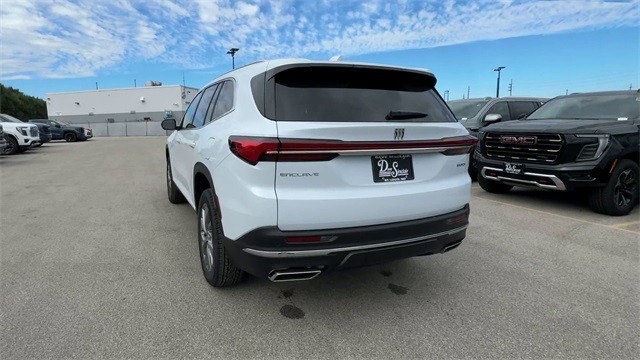 Buick Enclave Vehicle Full-screen Gallery Image 07