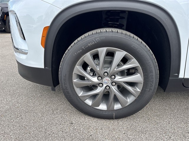 Buick Enclave Vehicle Full-screen Gallery Image 10