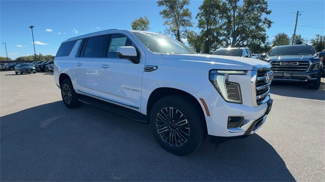 GMC Yukon XL Vehicle Full-screen Gallery Image 02