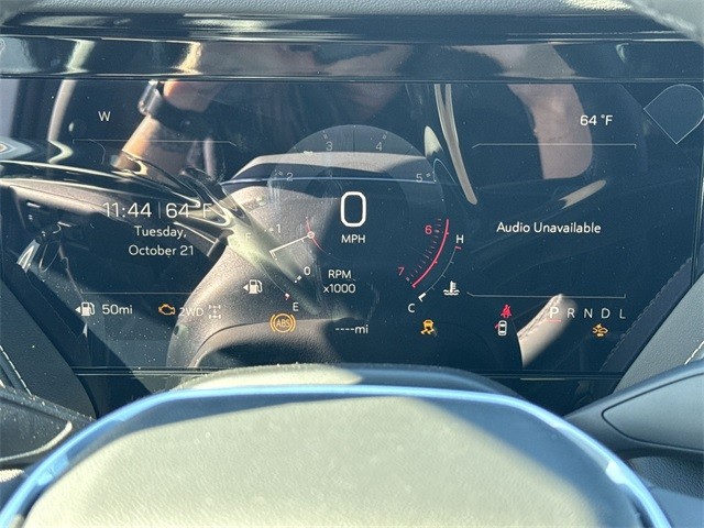 GMC Yukon XL Vehicle Full-screen Gallery Image 15