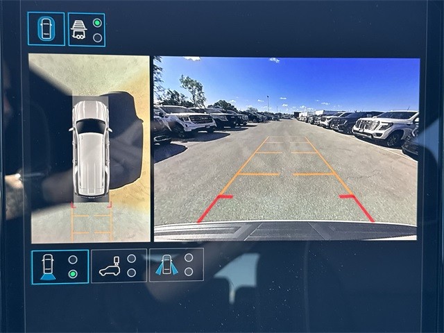 GMC Yukon XL Vehicle Full-screen Gallery Image 17