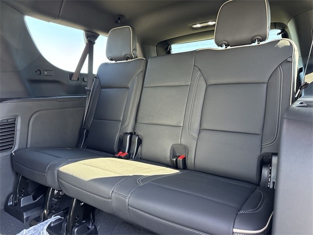 GMC Yukon XL Vehicle Full-screen Gallery Image 23