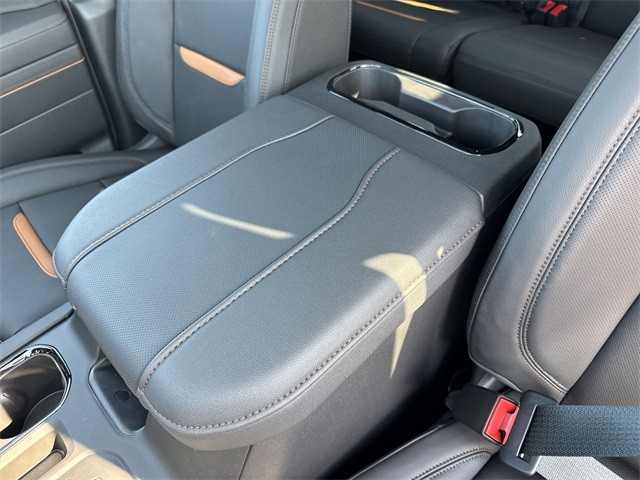 GMC Sierra 1500 Vehicle Full-screen Gallery Image 21