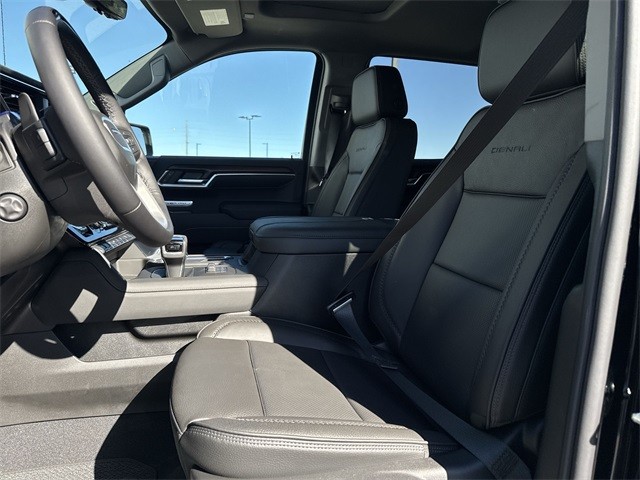 GMC Sierra 1500 Vehicle Full-screen Gallery Image 11