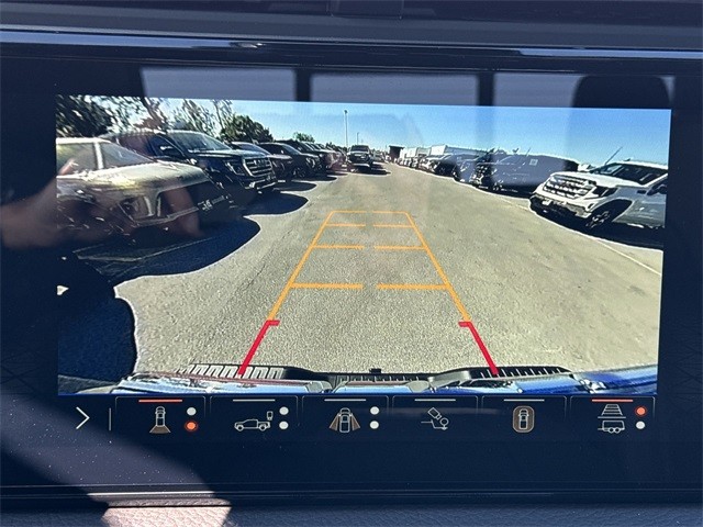 GMC Sierra 1500 Vehicle Full-screen Gallery Image 17