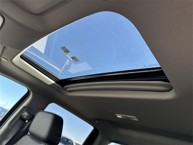 GMC Sierra 1500 Vehicle Full-screen Gallery Image 22