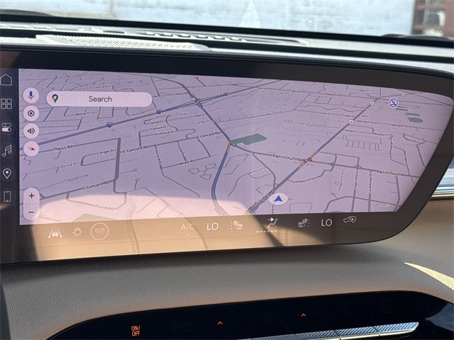 Buick Enclave Vehicle Full-screen Gallery Image 18