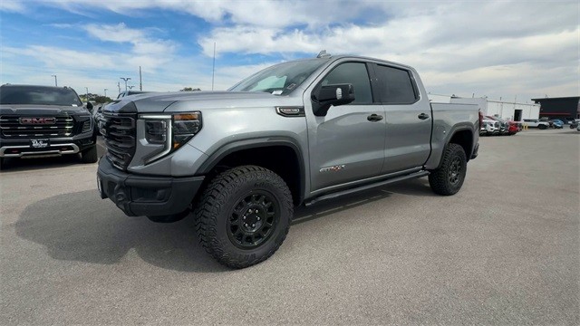 GMC Sierra 1500 Vehicle Full-screen Gallery Image 04