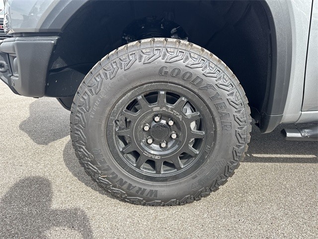 GMC Sierra 1500 Vehicle Full-screen Gallery Image 10