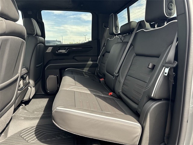 GMC Sierra 1500 Vehicle Full-screen Gallery Image 23