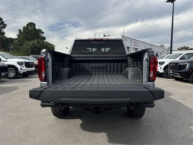 GMC Sierra 1500 Vehicle Full-screen Gallery Image 24