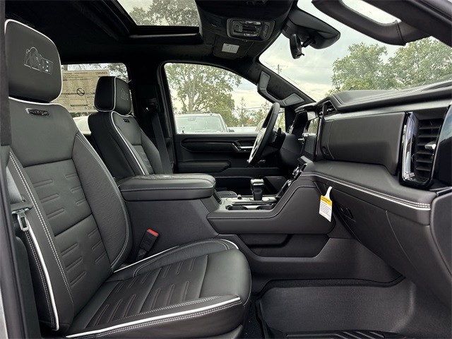 GMC Sierra 1500 Vehicle Full-screen Gallery Image 25