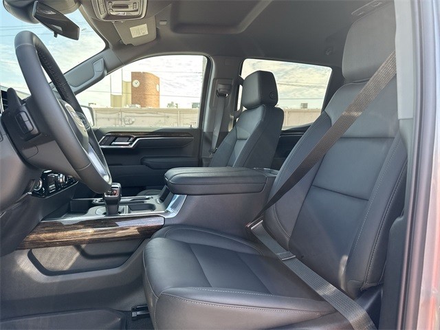 GMC Sierra 1500 Vehicle Full-screen Gallery Image 11