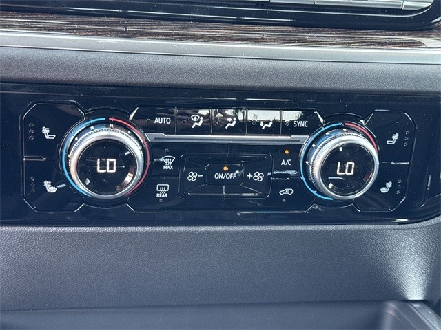 GMC Sierra 1500 Vehicle Full-screen Gallery Image 19