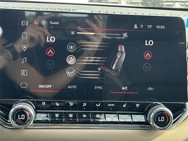 GMC Canyon Vehicle Full-screen Gallery Image 19