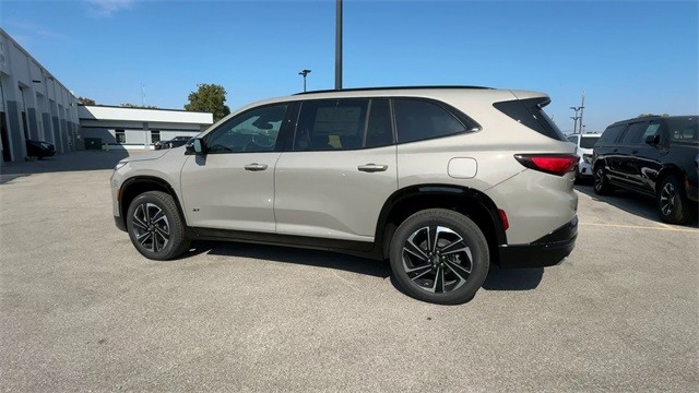 Buick Enclave Vehicle Full-screen Gallery Image 06