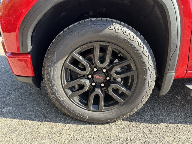 GMC Sierra 1500 Vehicle Full-screen Gallery Image 10