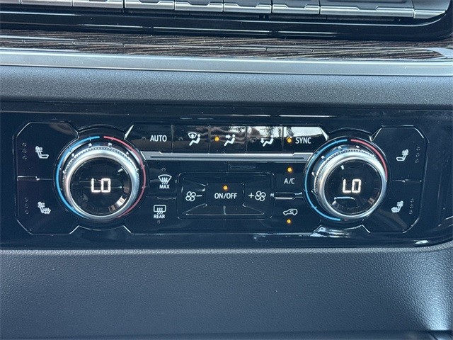 GMC Sierra 1500 Vehicle Full-screen Gallery Image 19