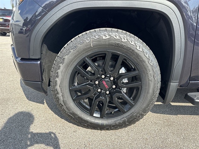 GMC Sierra 1500 Vehicle Full-screen Gallery Image 10