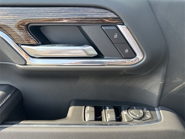 GMC Sierra 1500 Vehicle Full-screen Gallery Image 13